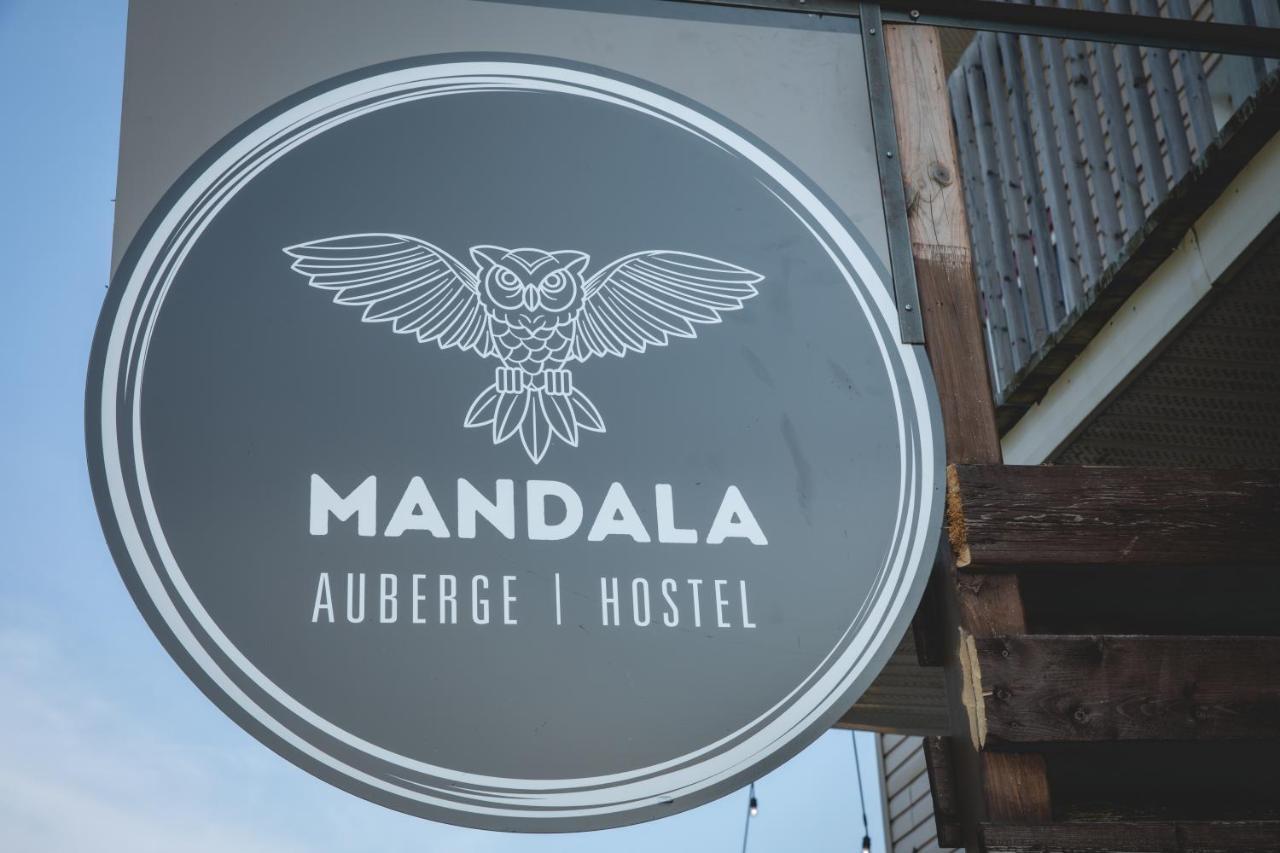 Auberge Mandala Saint Mathieu Du Parc Exterior foto